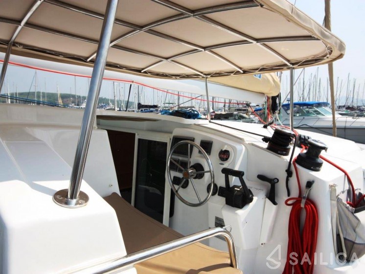 Mahe 36 Evolution - Yacht Charter Sailica