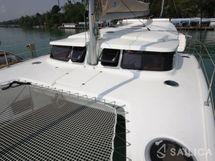 Mahe 36 Evolution - Yacht Charter Sailica