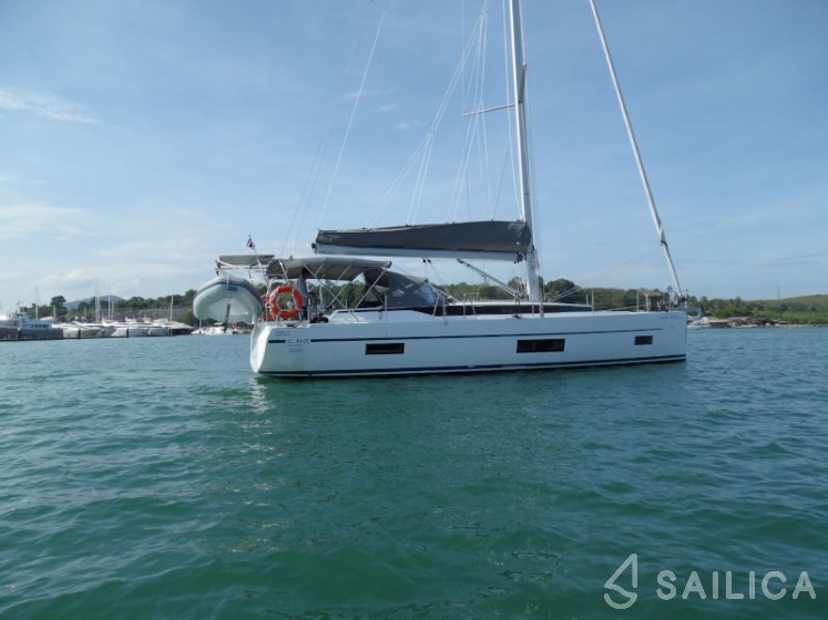 Bavaria C45 - Yacht Charter Sailica