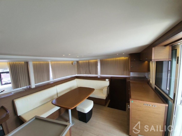 Lagoon 450 S - 4 + 2 cab. - Yacht Charter Sailica