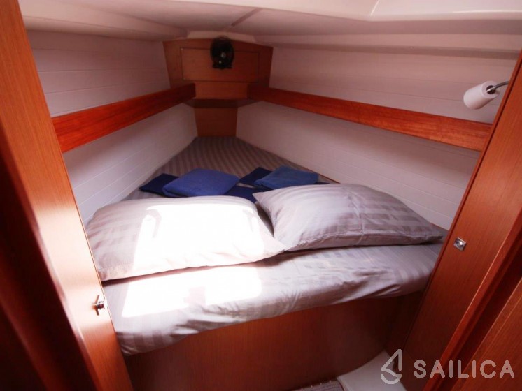 Bavaria 33 Cruiser - Yacht Charter Sailica