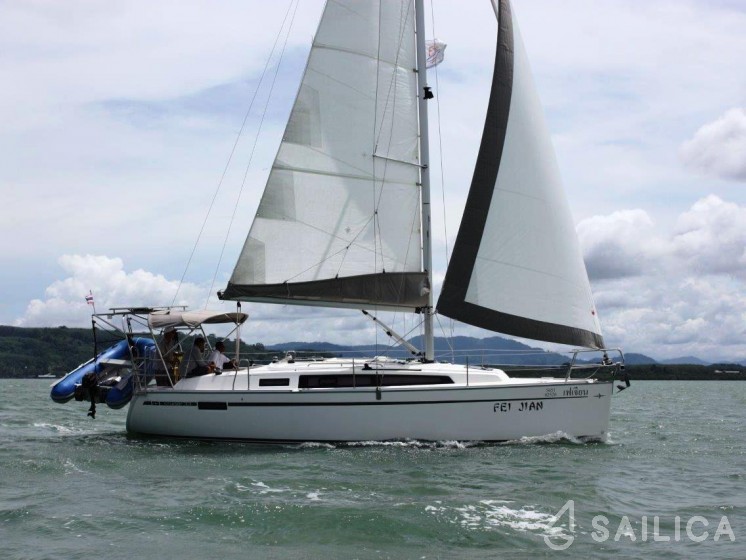 Bavaria 33 Cruiser - Yacht Charter Sailica