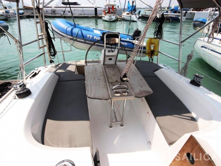 Bavaria 33 Cruiser - Yacht Charter Sailica
