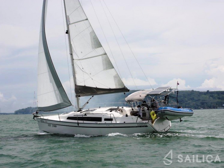 Bavaria 33 Cruiser - Yacht Charter Sailica