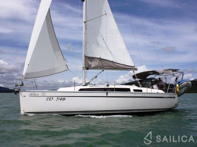 Bavaria 33 Cruiser - Yacht Charter Sailica