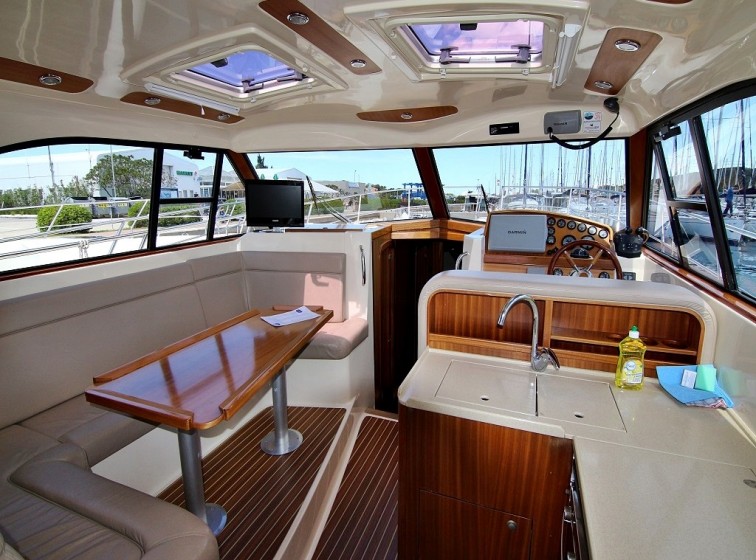 Adriana 44 - Yacht Charter Sailica