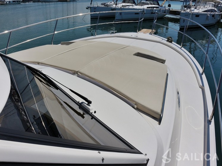 Adriana 44 - Yacht Charter Sailica