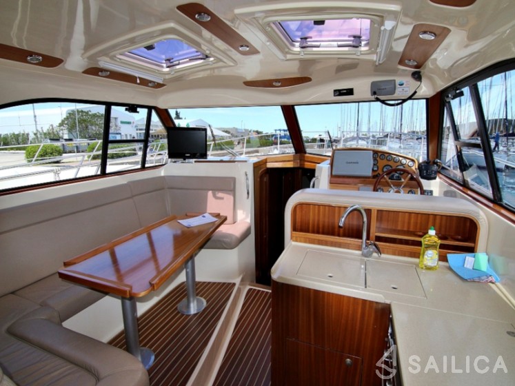 Adriana 44 - Yacht Charter Sailica