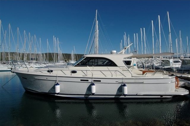 Adriana 44 - Yacht Charter Sailica