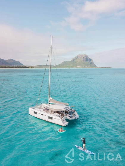Nautitech 40 open NEW - 4 + 2 cab. - Yacht Charter Sailica