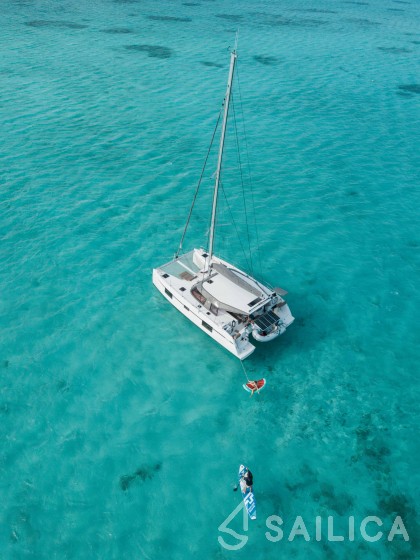 Nautitech 40 open NEW - 4 + 2 cab. - Yacht Charter Sailica