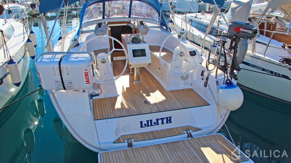 Bavaria 34 Cruiser - Yacht Charter Sailica