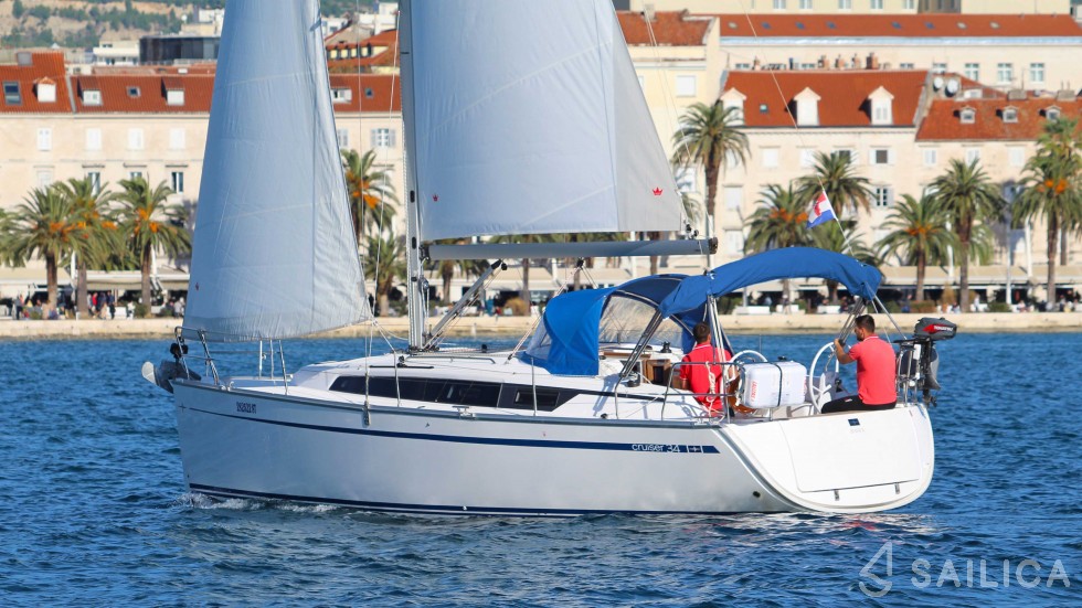 Bavaria 34 Cruiser - Yacht Charter Sailica