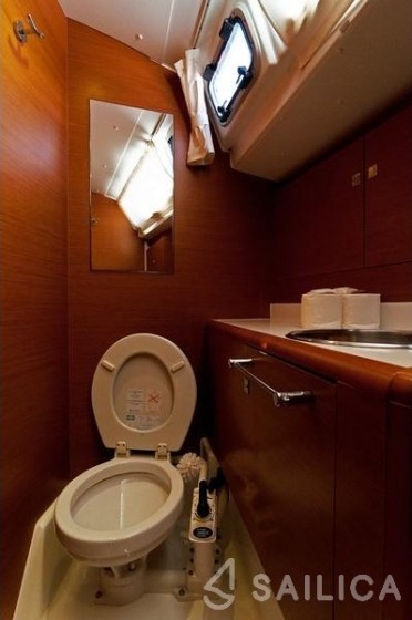 Sun Odyssey 439 - Yacht Charter Sailica