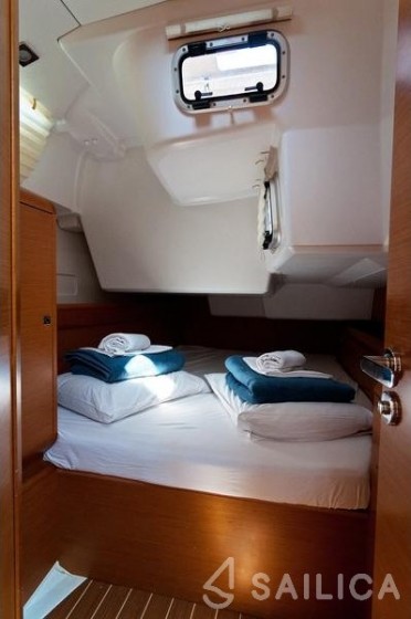 Sun Odyssey 509 - Yacht Charter Sailica