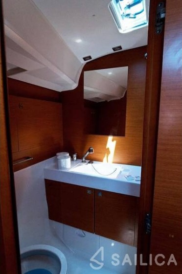 Sun Odyssey 509 - Yacht Charter Sailica