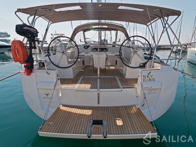 Sun Odyssey 509 - Yacht Charter Sailica