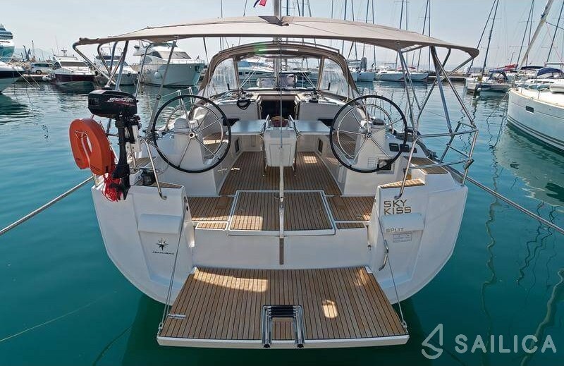 Sun Odyssey 509 - Yacht Charter Sailica