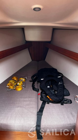 Dehler 32 - Yacht Charter Sailica