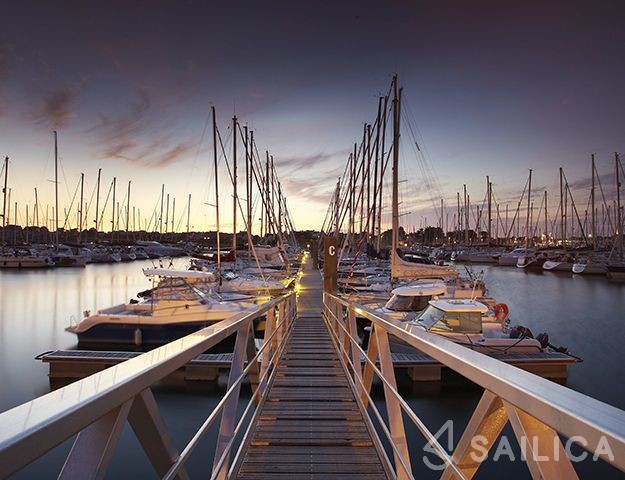 Dehler 32 - Yacht Charter Sailica