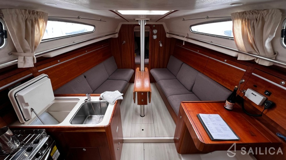 Dehler 32 - Yacht Charter Sailica