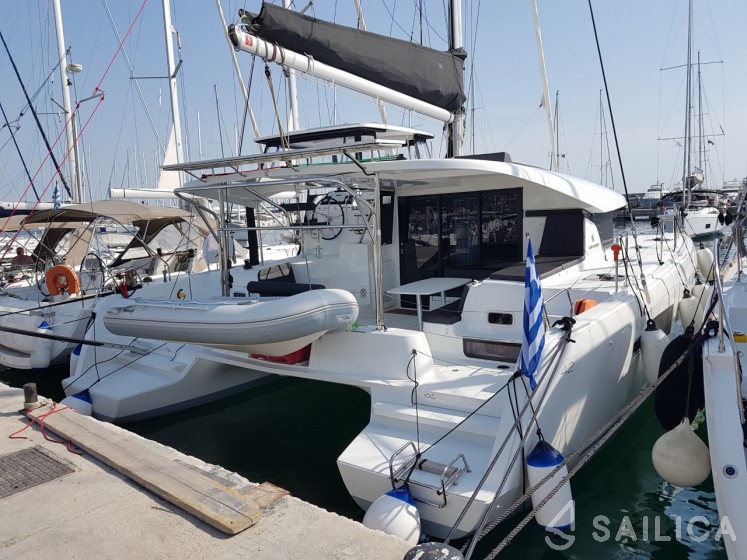 Lagoon 42 - Yacht Charter Sailica