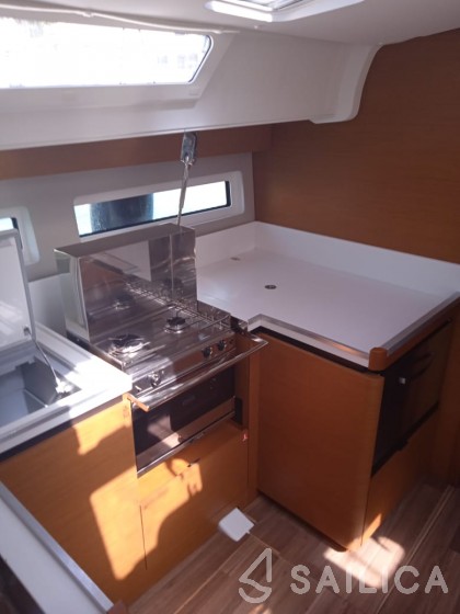 Sun Odyssey 490 - Yacht Charter Sailica