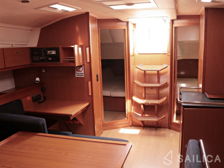 Bavaria 45 Cruiser - Yacht Charter Sailica