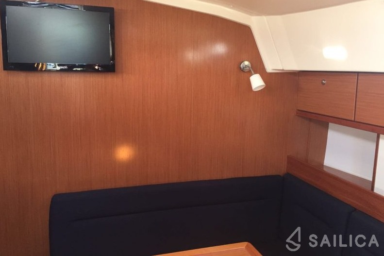 Bavaria 45 Cruiser - Yacht Charter Sailica