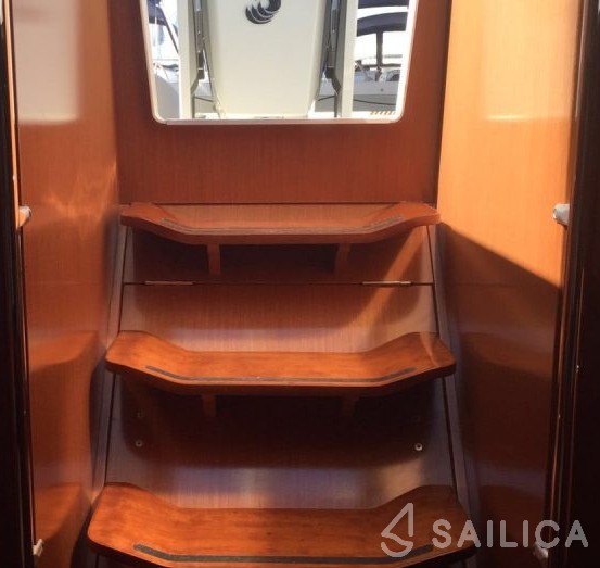 Oceanis 45 - Yacht Charter Sailica