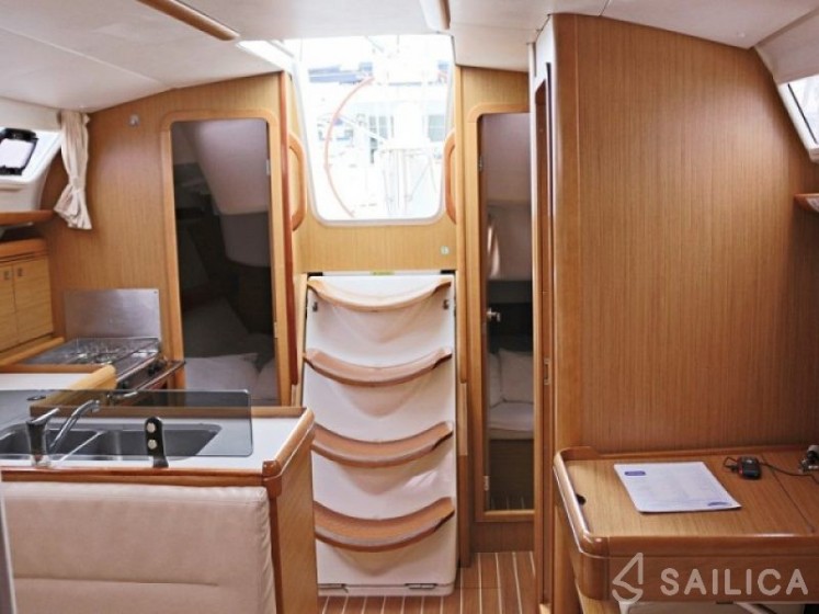 Sun Odyssey 36i - Yacht Charter Sailica