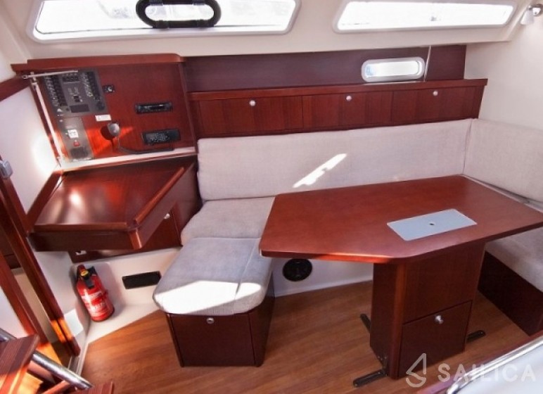 Hanse 350 - Yacht Charter Sailica