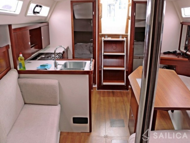 Hanse 350 - Yacht Charter Sailica