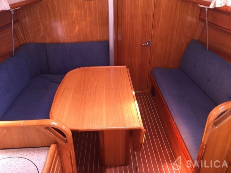 Bavaria 33 Cruiser - Yacht Charter Sailica