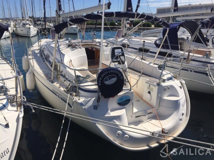 Bavaria 33 Cruiser - Yacht Charter Sailica