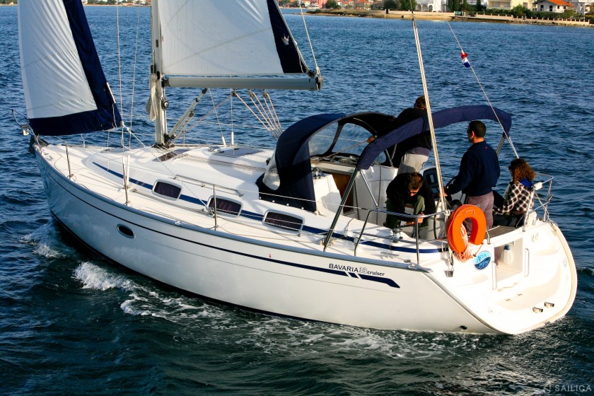 Bavaria 33 Cruiser - Yacht Charter Sailica