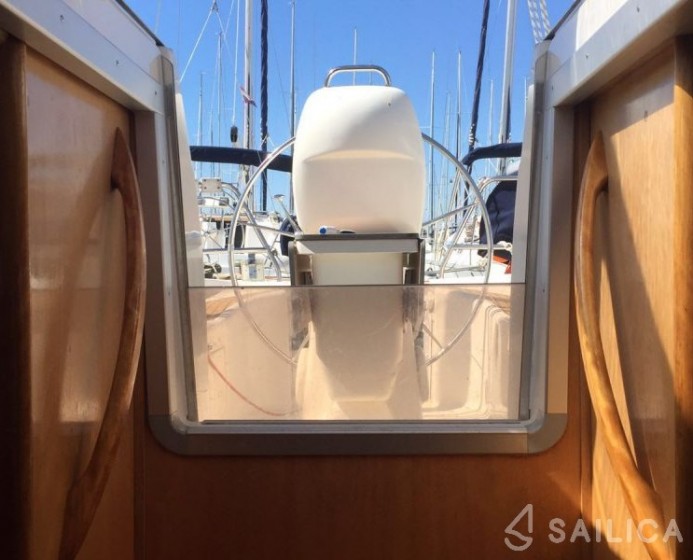 Bavaria 33 Cruiser - Yacht Charter Sailica