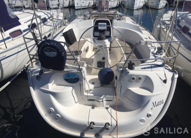 Bavaria 33 Cruiser - Yacht Charter Sailica