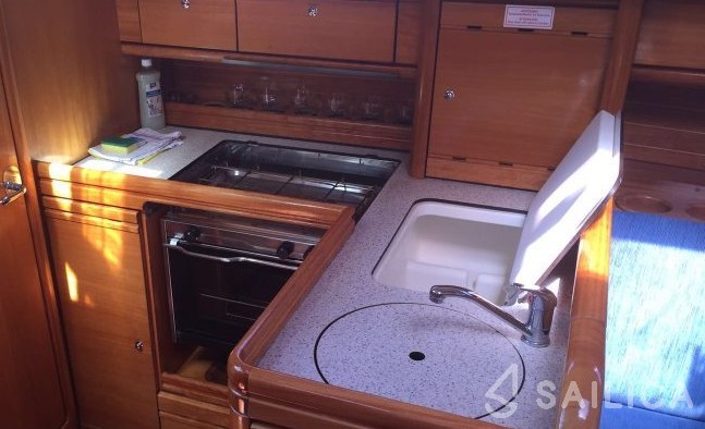 Bavaria 33 Cruiser - Yacht Charter Sailica