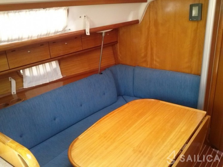 Bavaria 33 Cruiser - Yacht Charter Sailica