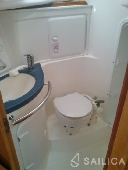 Bavaria 33 Cruiser - Yacht Charter Sailica