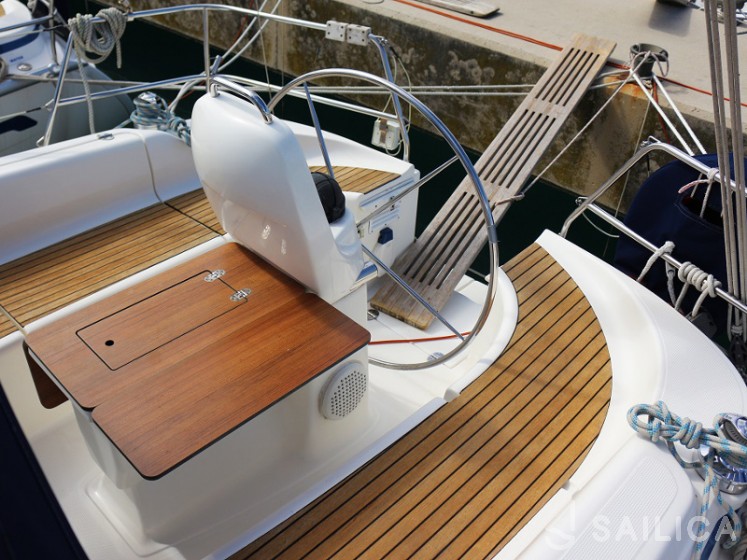 Bavaria 33 Cruiser - Yacht Charter Sailica