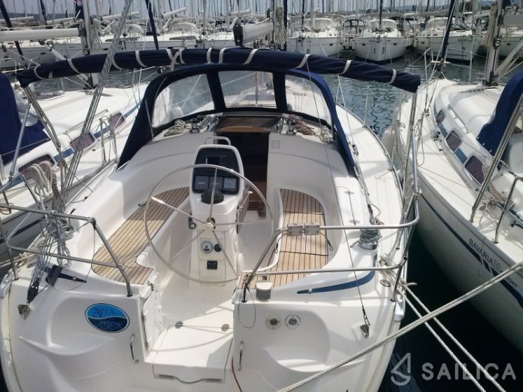 Bavaria 33 Cruiser - Yacht Charter Sailica