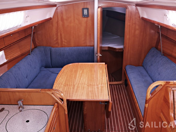 Bavaria 33 Cruiser - Yacht Charter Sailica