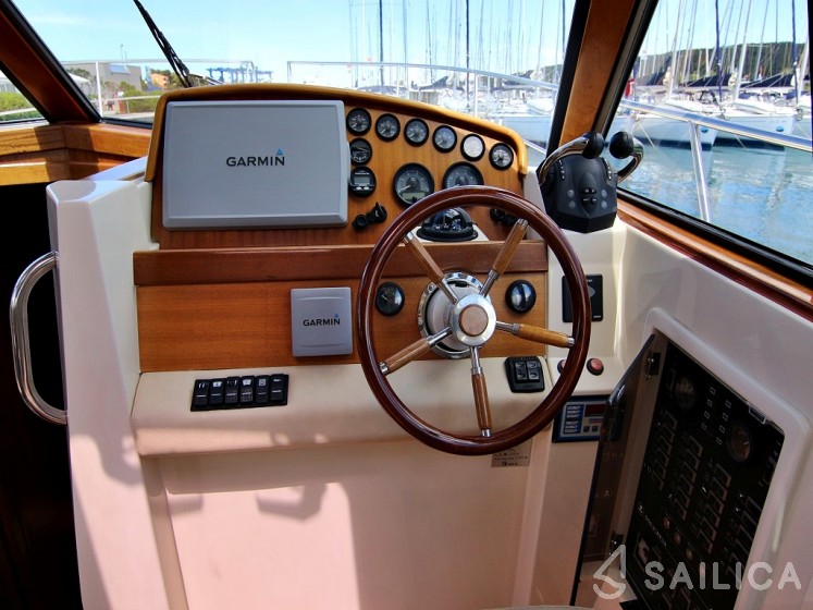 Adriana 44 - Yacht Charter Sailica