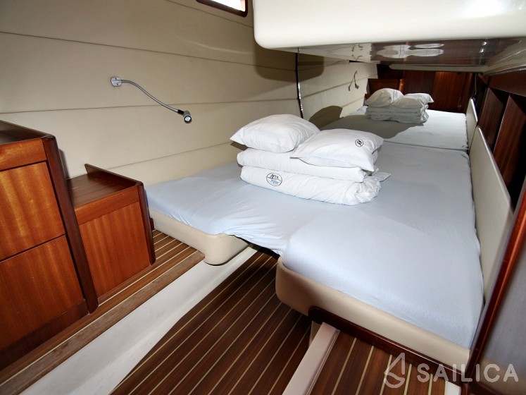 Adriana 44 - Yacht Charter Sailica