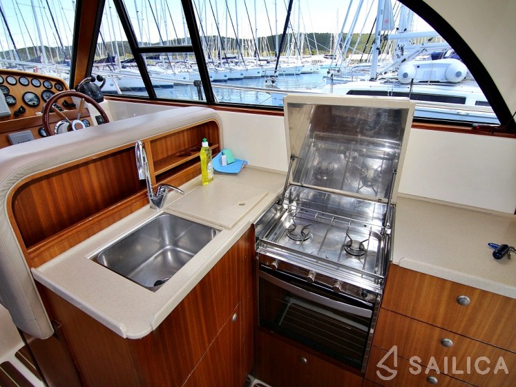 Adriana 44 - Yacht Charter Sailica