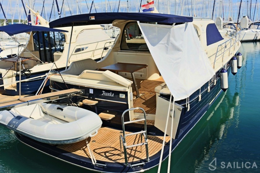 Adriana 44 - Yacht Charter Sailica