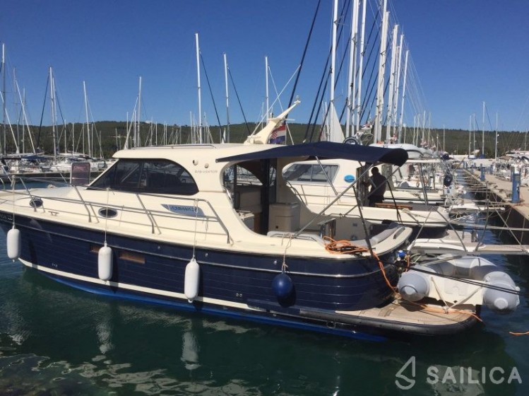 Adriana 36 - Yacht Charter Sailica