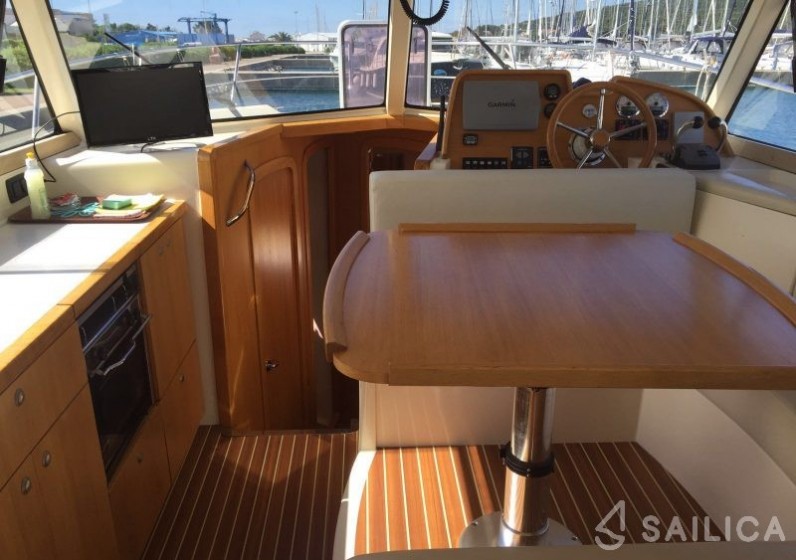 Adriana 36 - Yacht Charter Sailica